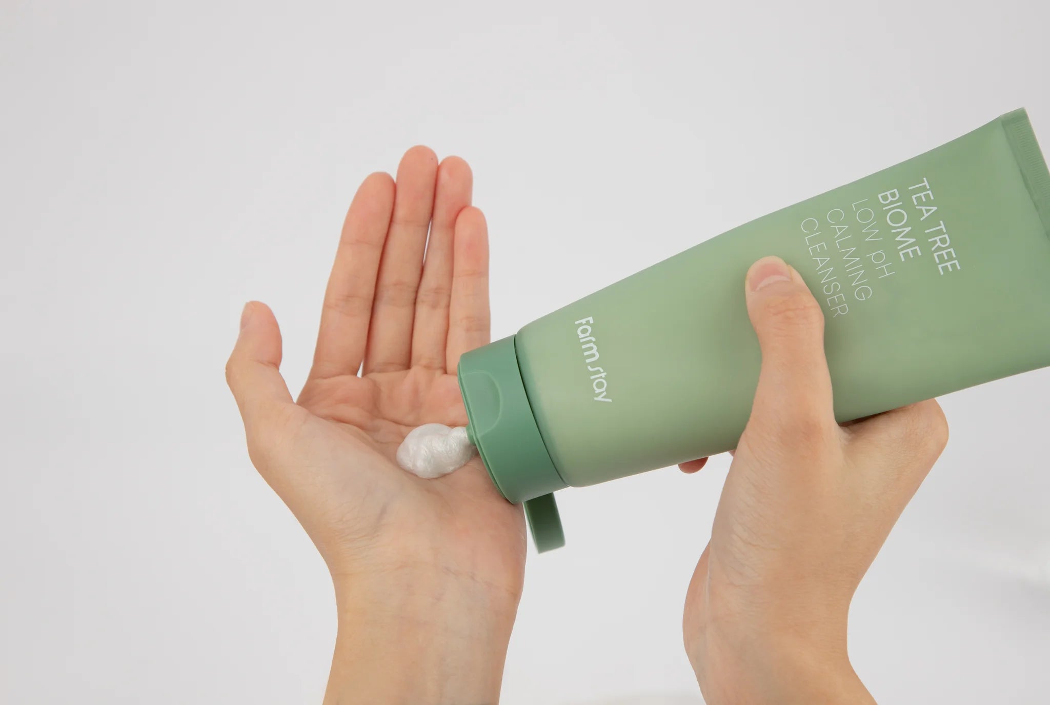 FARMSTAY Tea Tree Biome Low pH Calming Cleanser