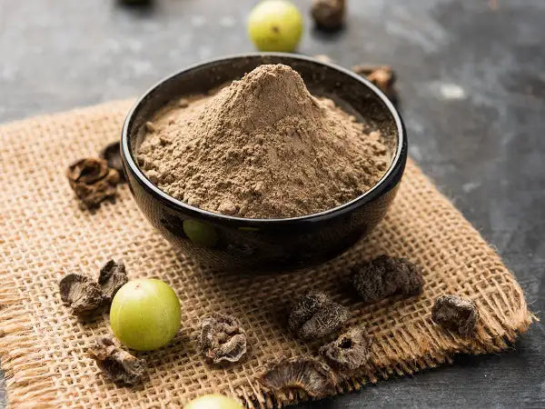 7 Benefits Of Amla Powder For Healthy & Lustrous Hair | Skinluv.in